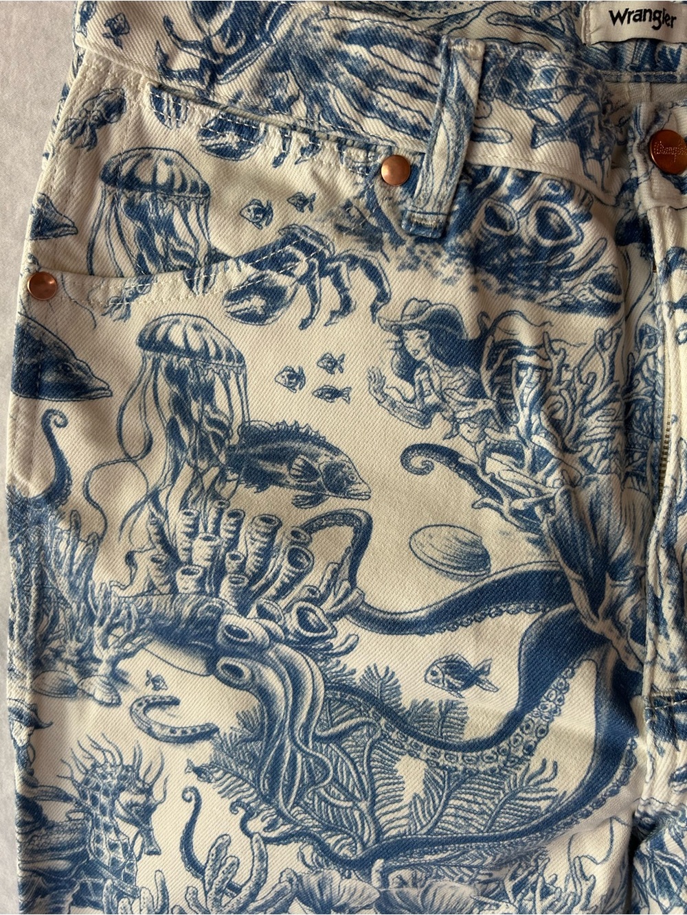 Wrangler Underwater Print Flared Bell Bottom Pants in Blue and Cream - Picture 2 of 7